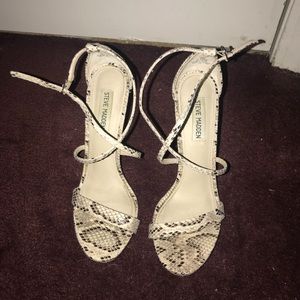 Steve Madden snake skin pumps!!